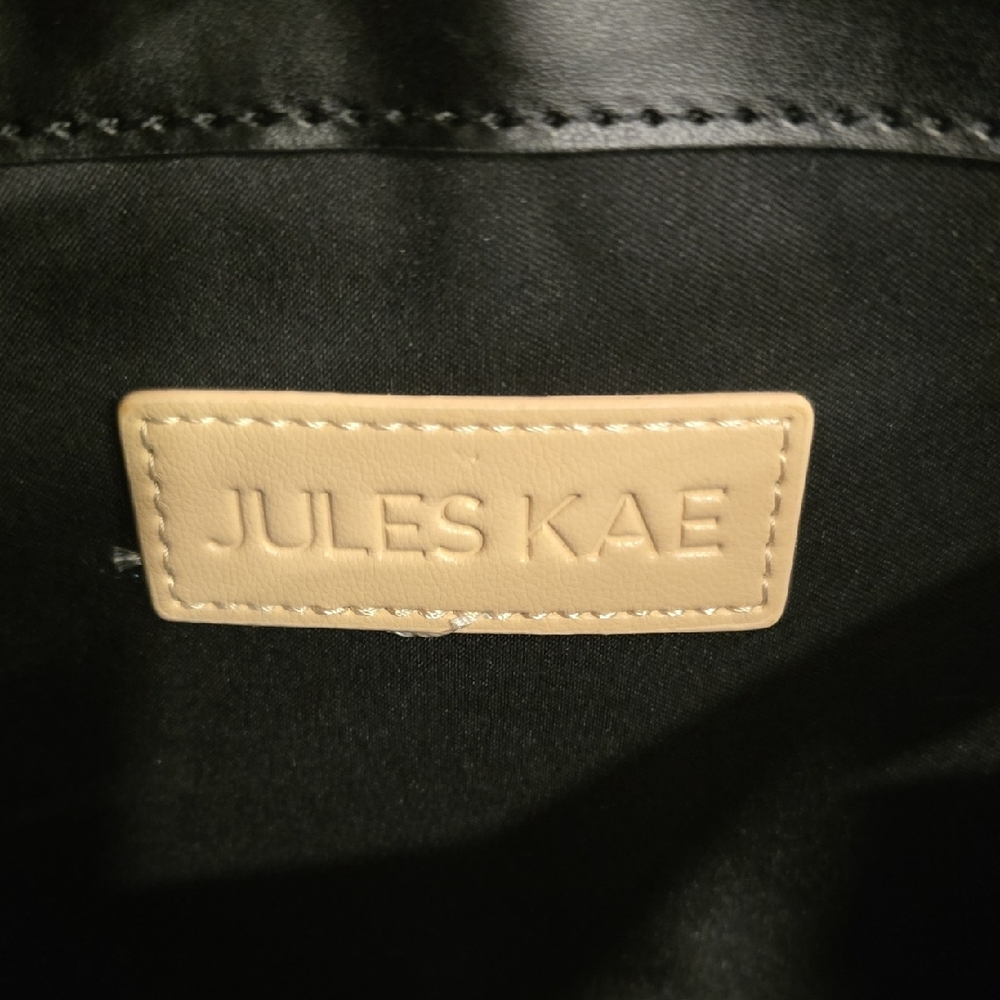 Jules Kae Mia Bag Crossbody Vegan Leather And Turnlock Closure NWT - Picture 7 of 9